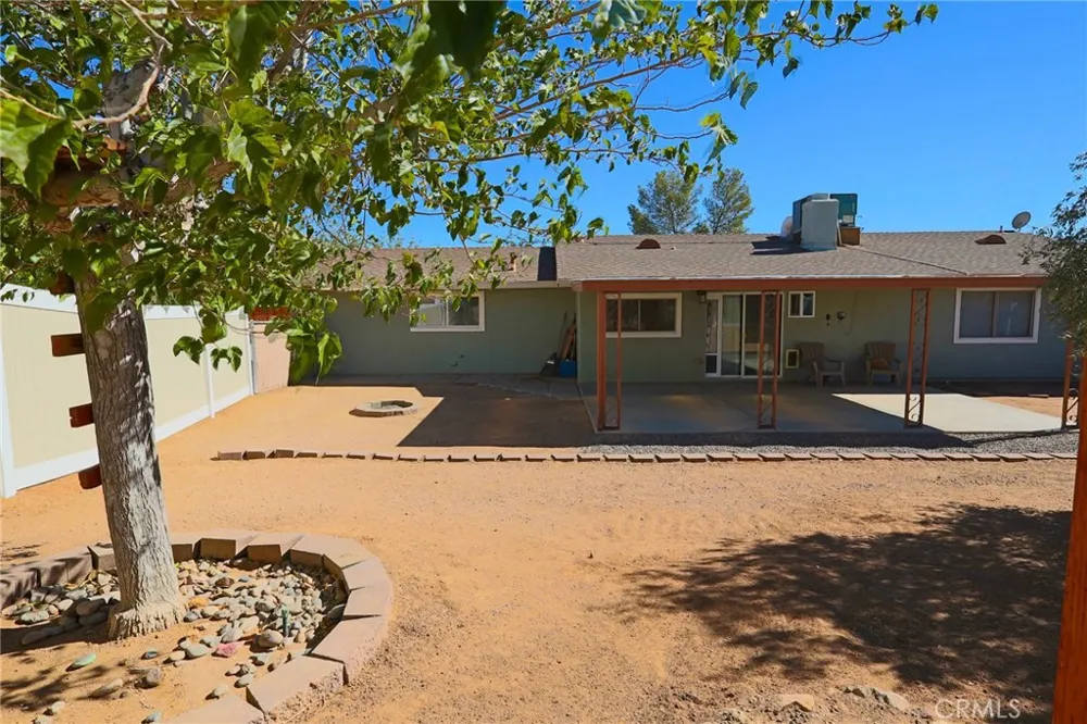 16248 Saint Timothy Apple Valley, CA 92307