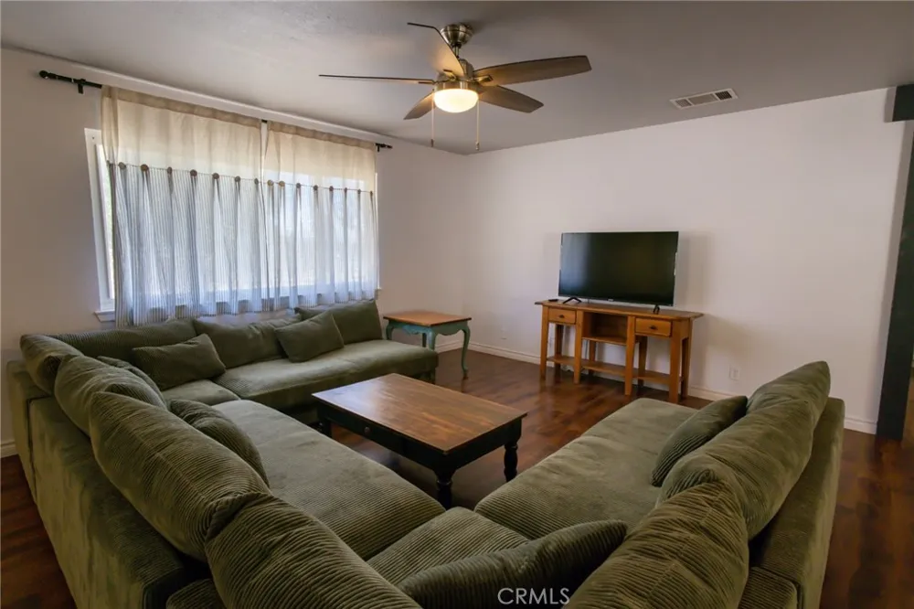 16248 Saint Timothy Apple Valley, CA 92307