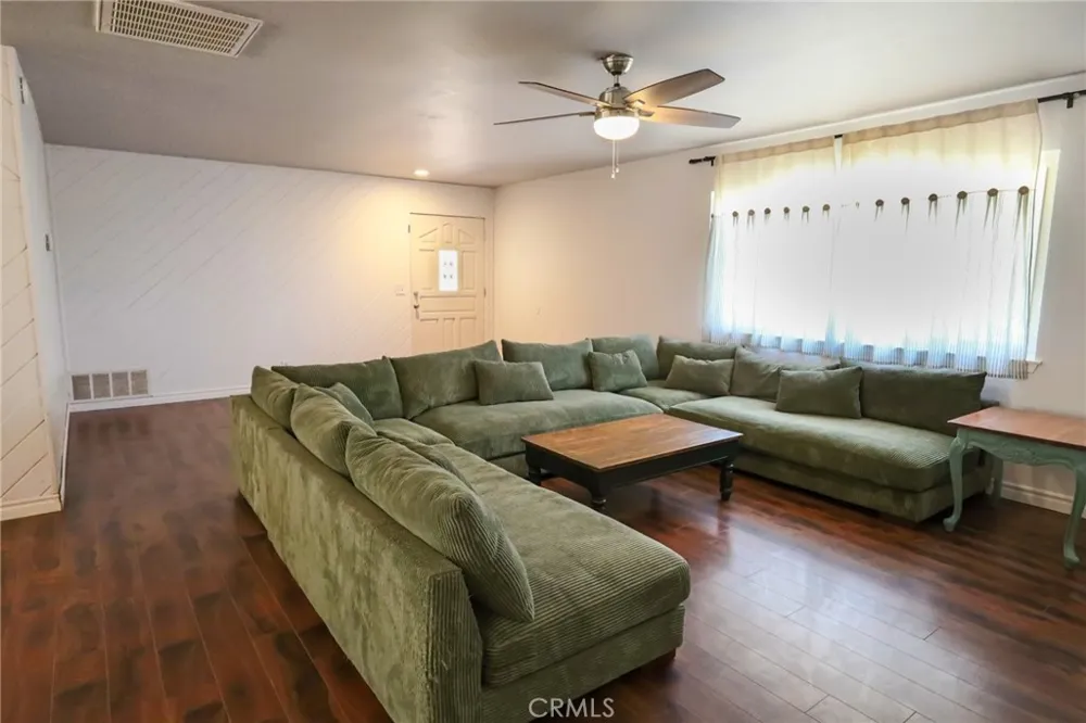16248 Saint Timothy Apple Valley, CA 92307