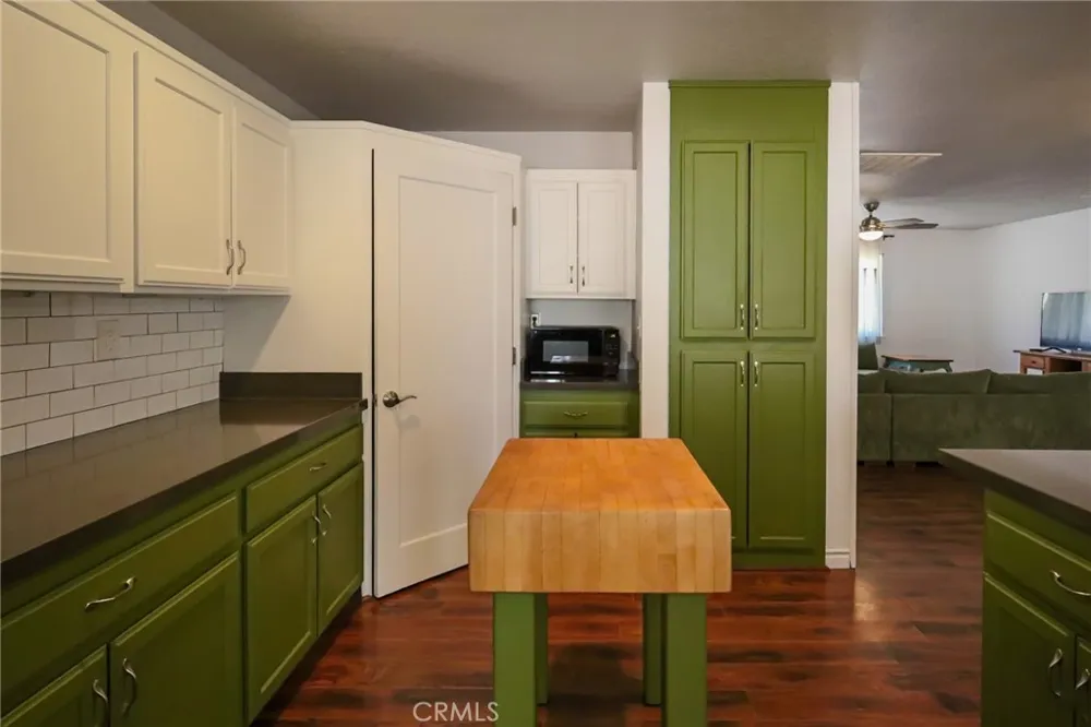 16248 Saint Timothy Apple Valley, CA 92307