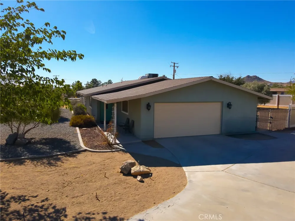 16248 Saint Timothy Apple Valley, CA 92307