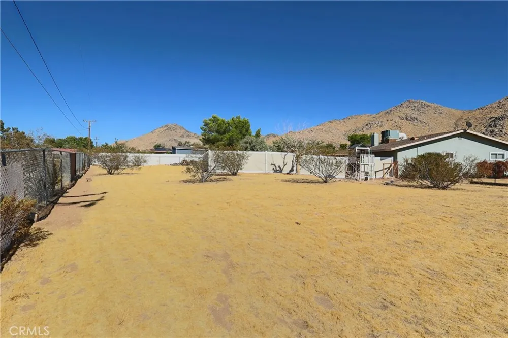 16248 Saint Timothy Apple Valley, CA 92307