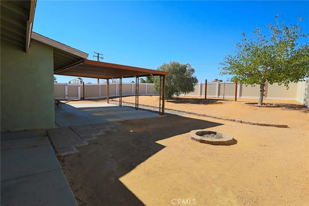 16248 Saint Timothy Apple Valley, CA 92307