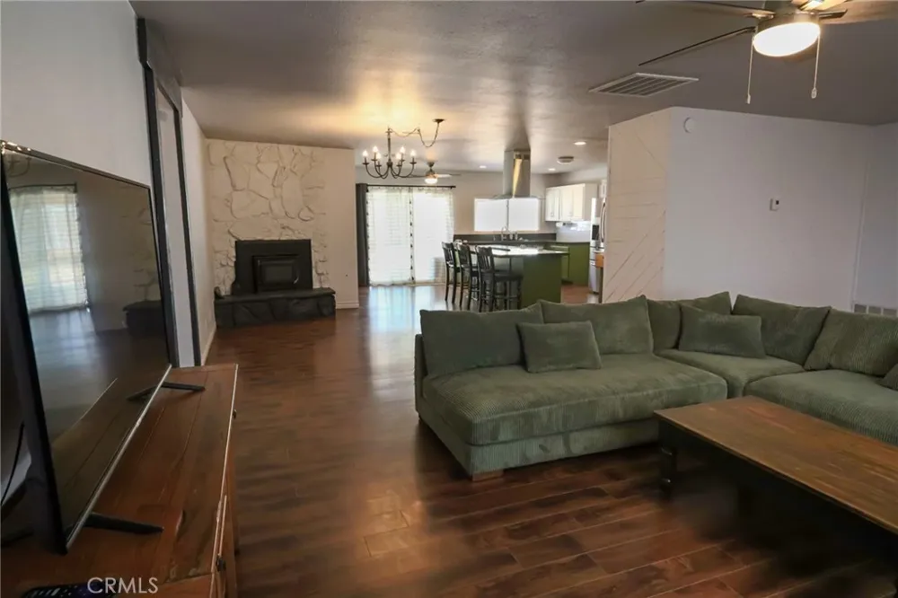 16248 Saint Timothy Apple Valley, CA 92307