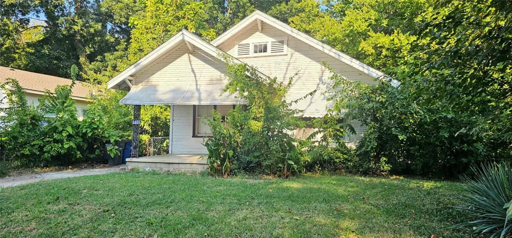 1135 S Quaker Avenue Tulsa, OK 74120