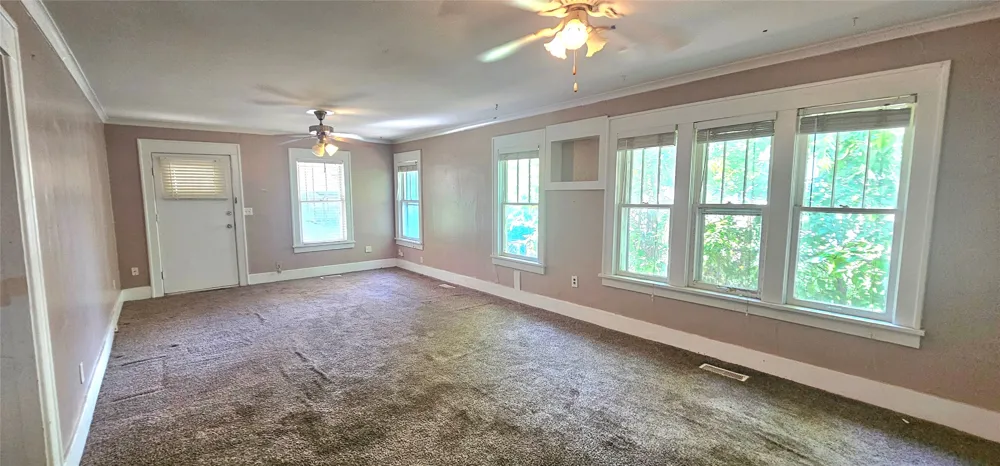 1135 S Quaker Avenue Tulsa, OK 74120