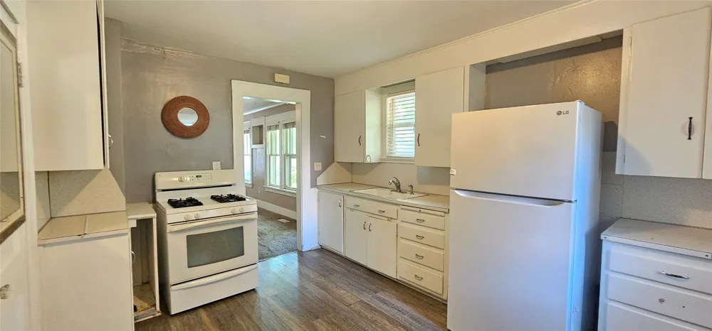1135 S Quaker Avenue Tulsa, OK 74120
