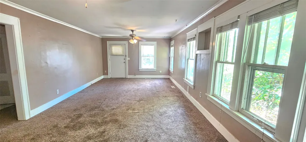 1135 S Quaker Avenue Tulsa, OK 74120
