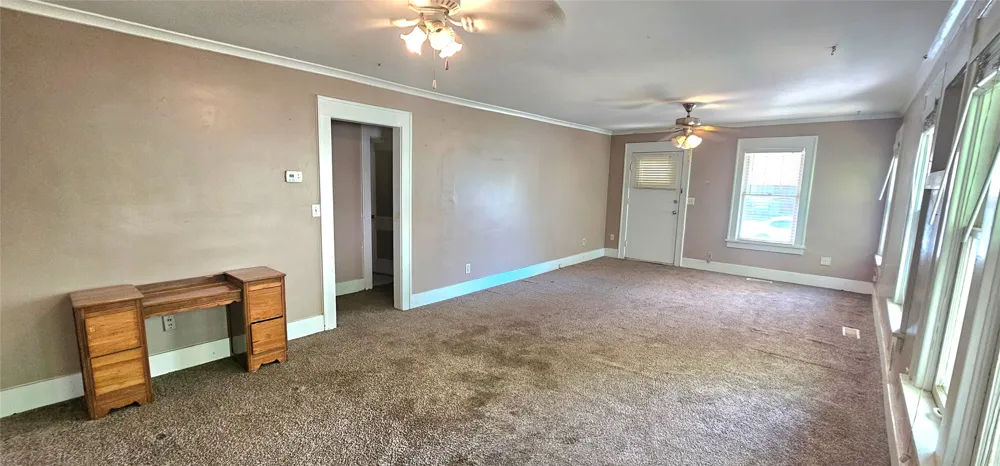 1135 S Quaker Avenue Tulsa, OK 74120