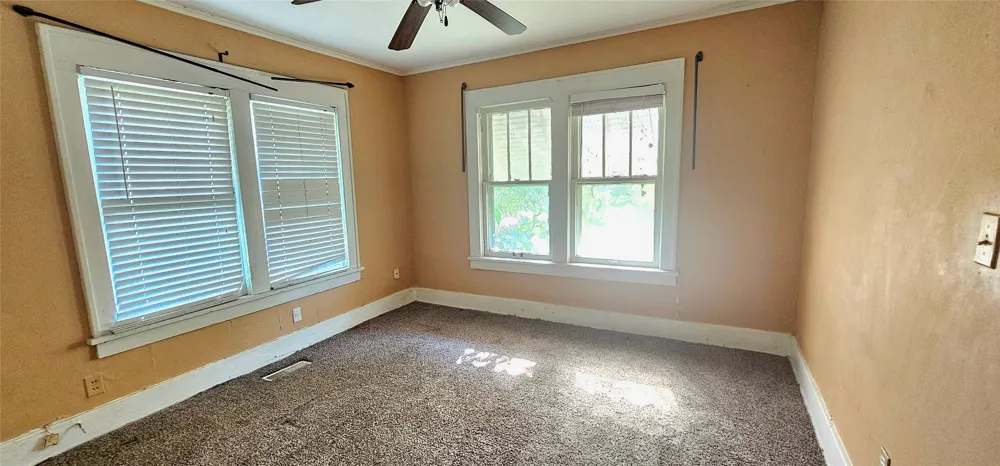 1135 S Quaker Avenue Tulsa, OK 74120