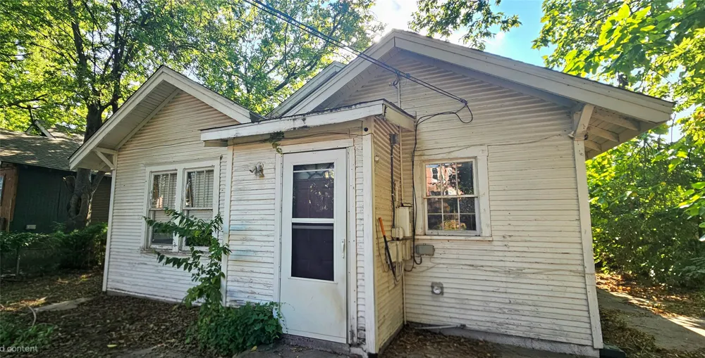 1135 S Quaker Avenue Tulsa, OK 74120