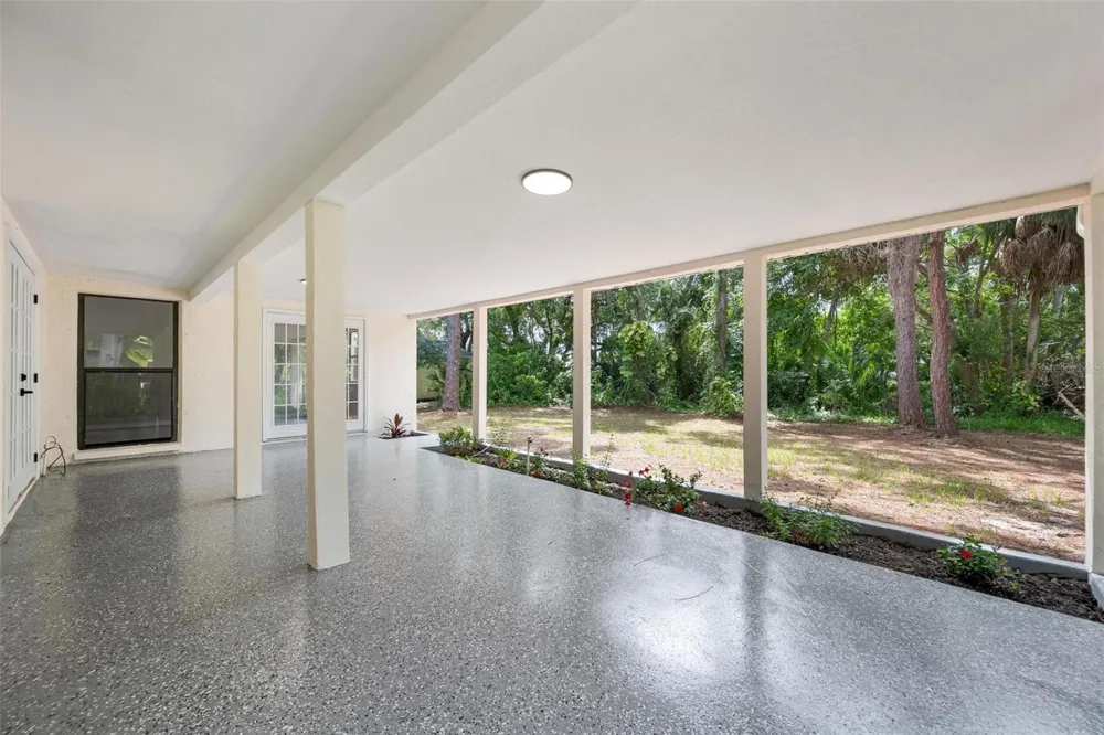 172 SHADY PINE LANE Nokomis, FL 34275