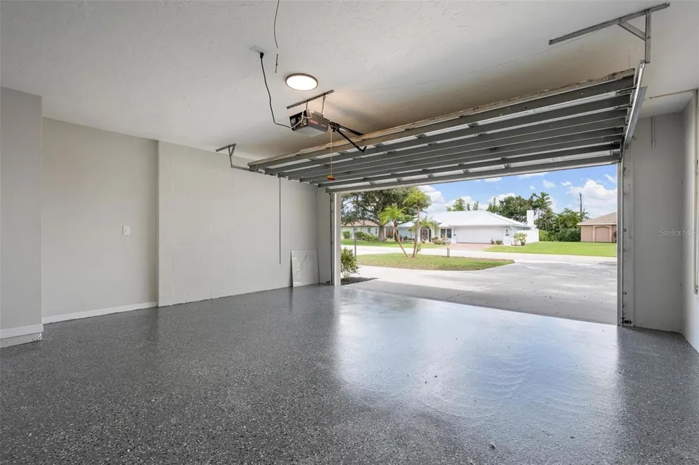 172 SHADY PINE LANE Nokomis, FL 34275