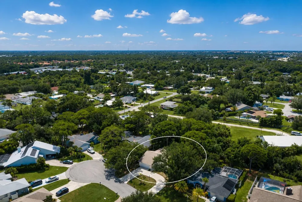 172 SHADY PINE LANE Nokomis, FL 34275