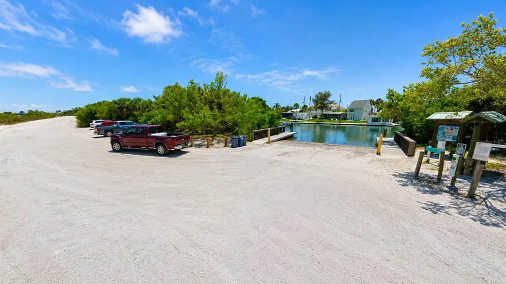 172 SHADY PINE LANE Nokomis, FL 34275