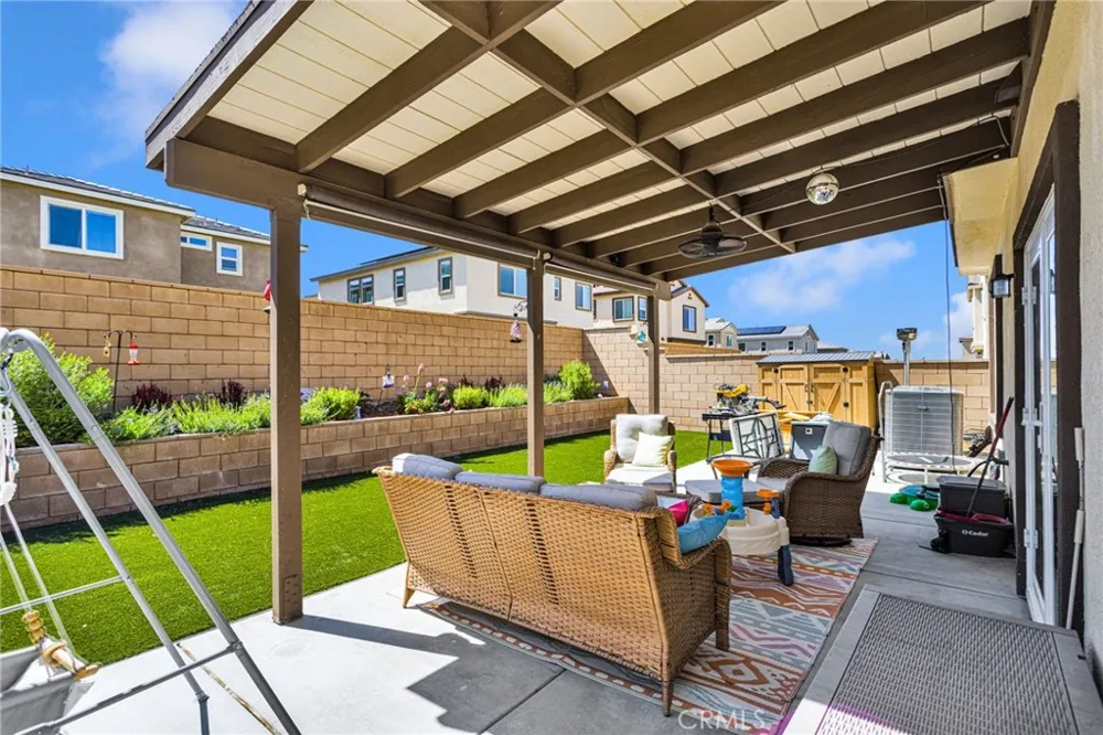 12906 Echo Valley Victorville, CA 92392