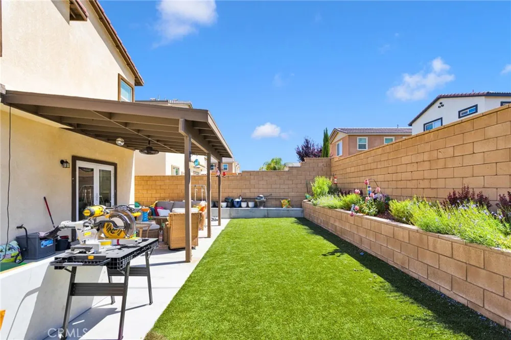 12906 Echo Valley Victorville, CA 92392