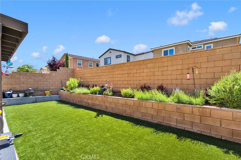 12906 Echo Valley Victorville, CA 92392