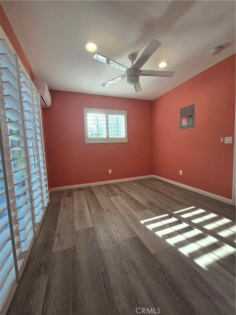 18546 Elkwood Street Reseda, CA 91335
