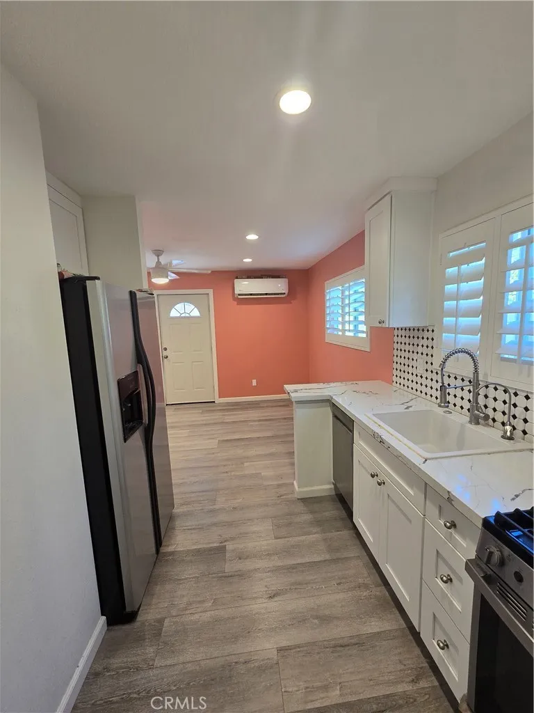 18546 Elkwood Street Reseda, CA 91335