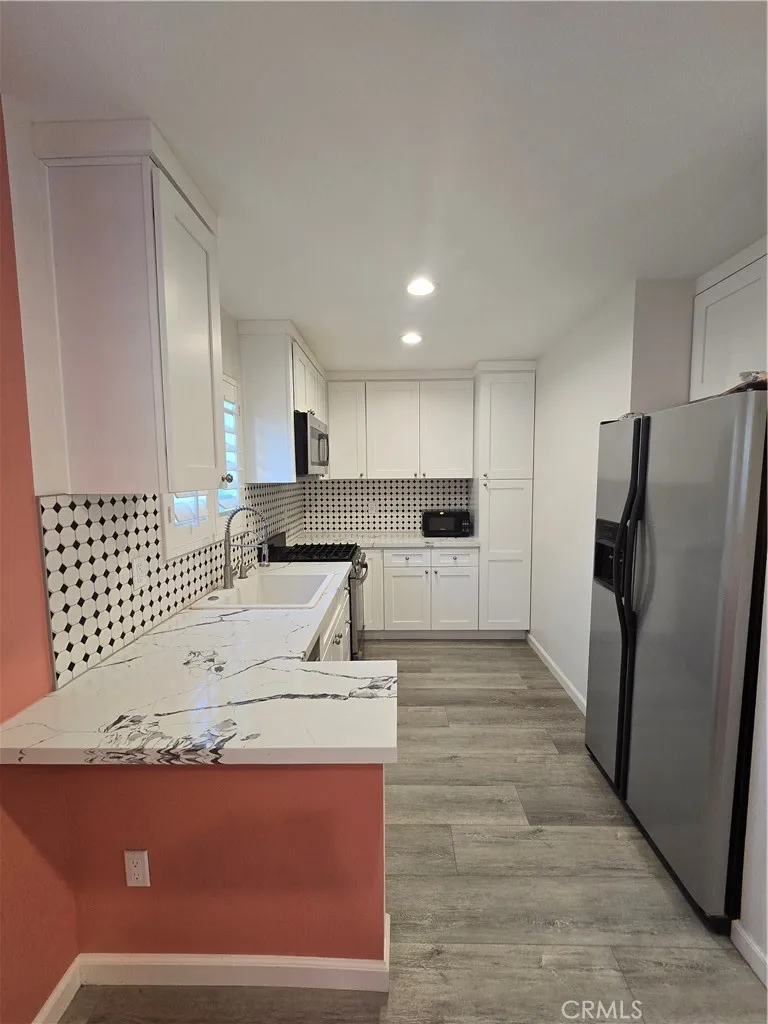 18546 Elkwood Street Reseda, CA 91335