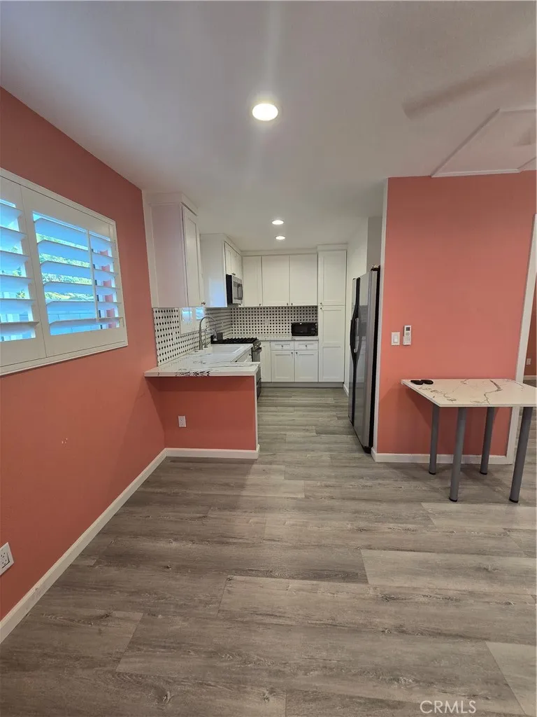 18546 Elkwood Street Reseda, CA 91335