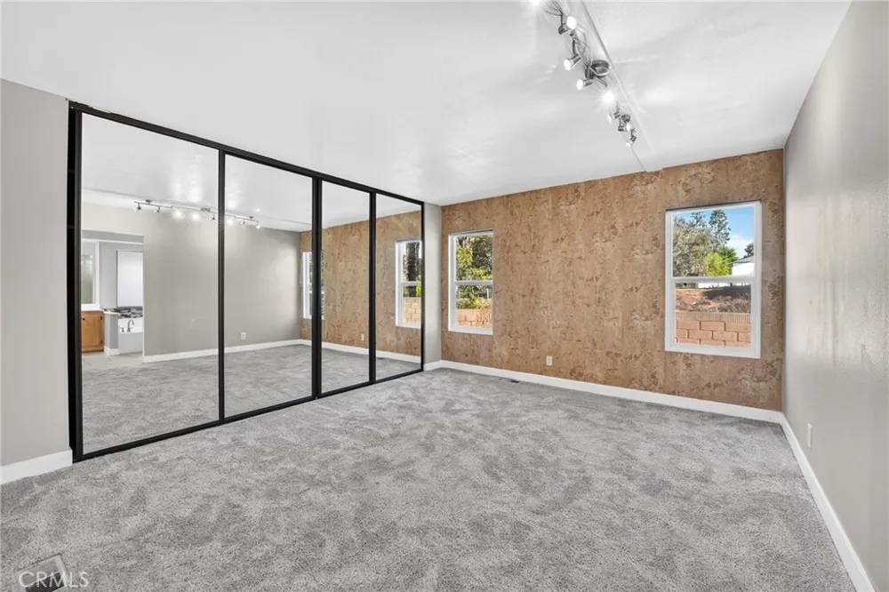 15181 Van Buren #303 Riverside, CA 92504