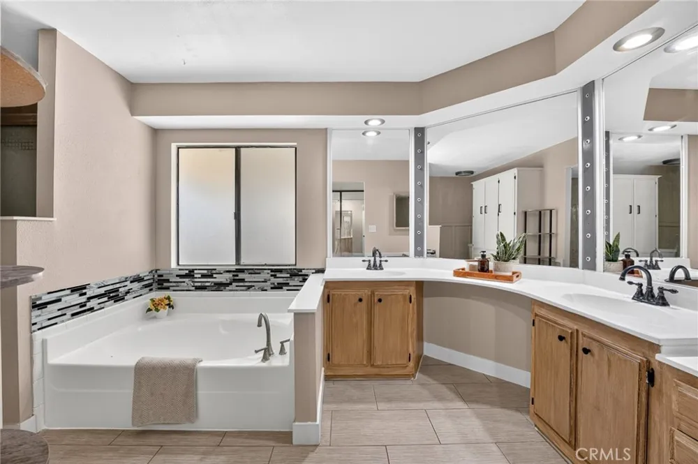 15181 Van Buren #303 Riverside, CA 92504