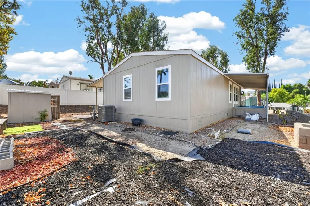 15181 Van Buren #303 Riverside, CA 92504