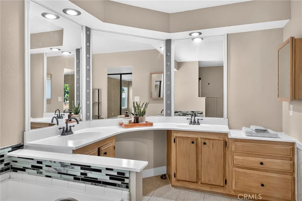 15181 Van Buren #303 Riverside, CA 92504
