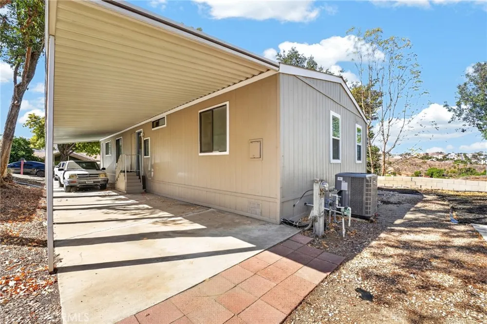 15181 Van Buren #303 Riverside, CA 92504