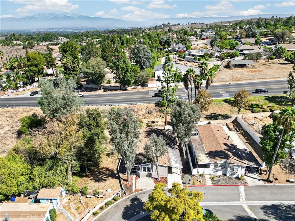 15181 Van Buren #303 Riverside, CA 92504