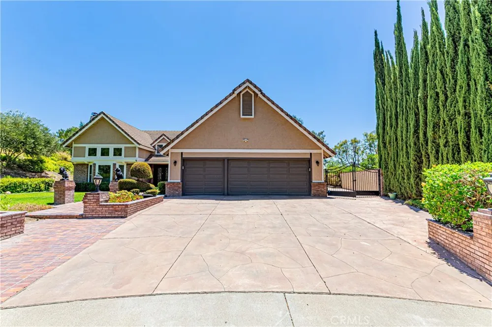 22260 Starlight Drive Yorba Linda, CA 92887