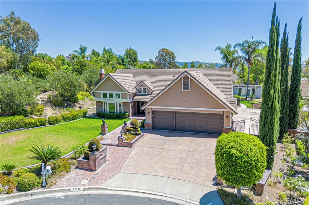 22260 Starlight Drive Yorba Linda, CA 92887