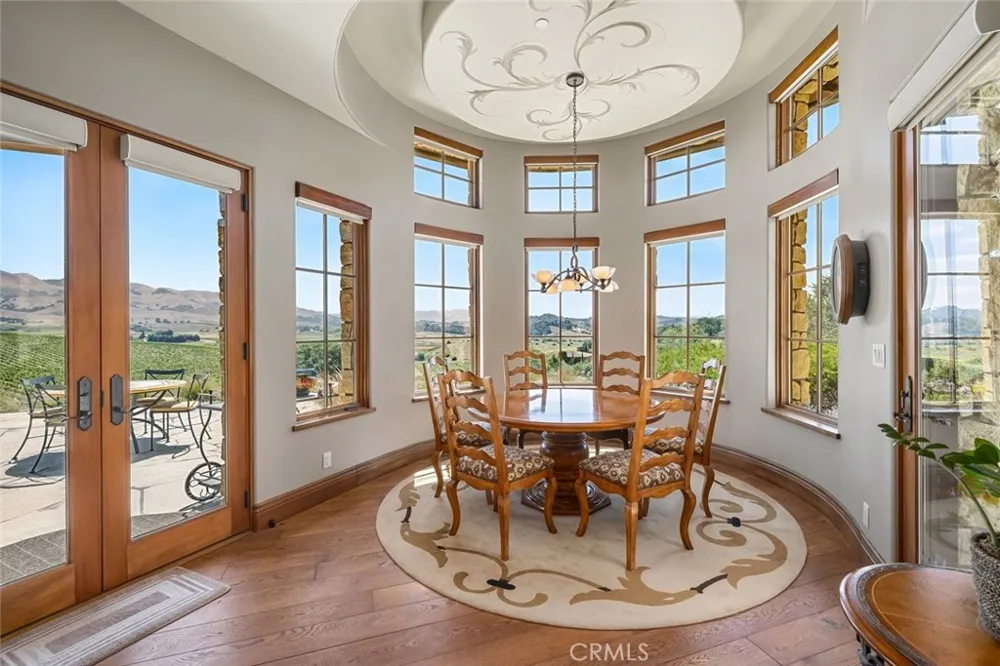 2350 Camino Edna San Luis Obispo, CA 93401