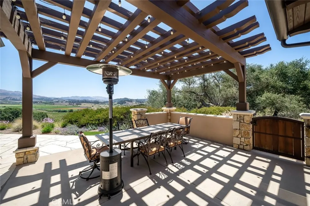 2350 Camino Edna San Luis Obispo, CA 93401
