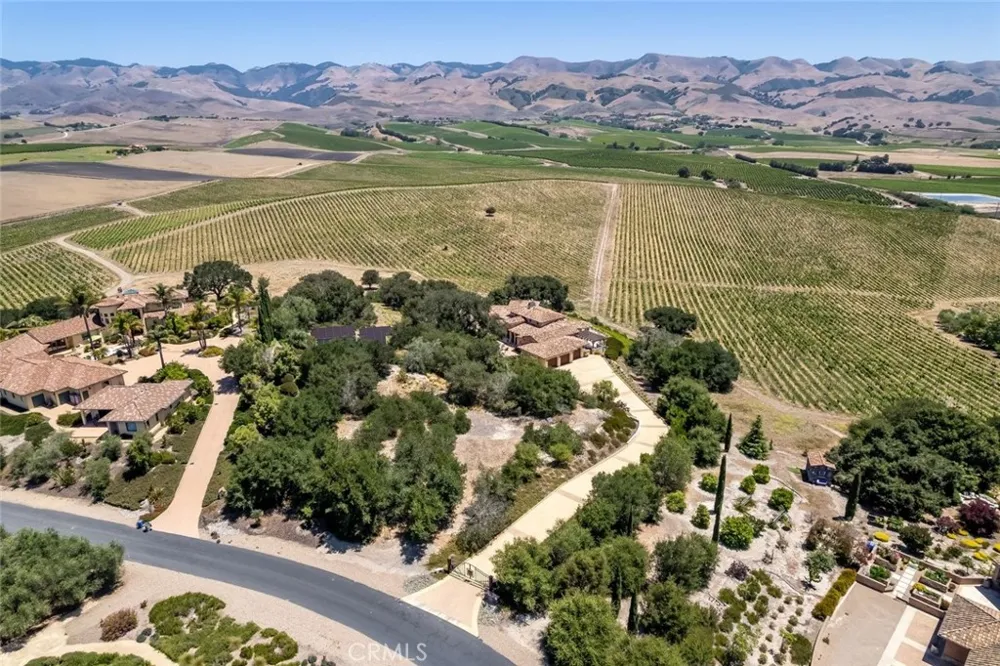 2350 Camino Edna San Luis Obispo, CA 93401