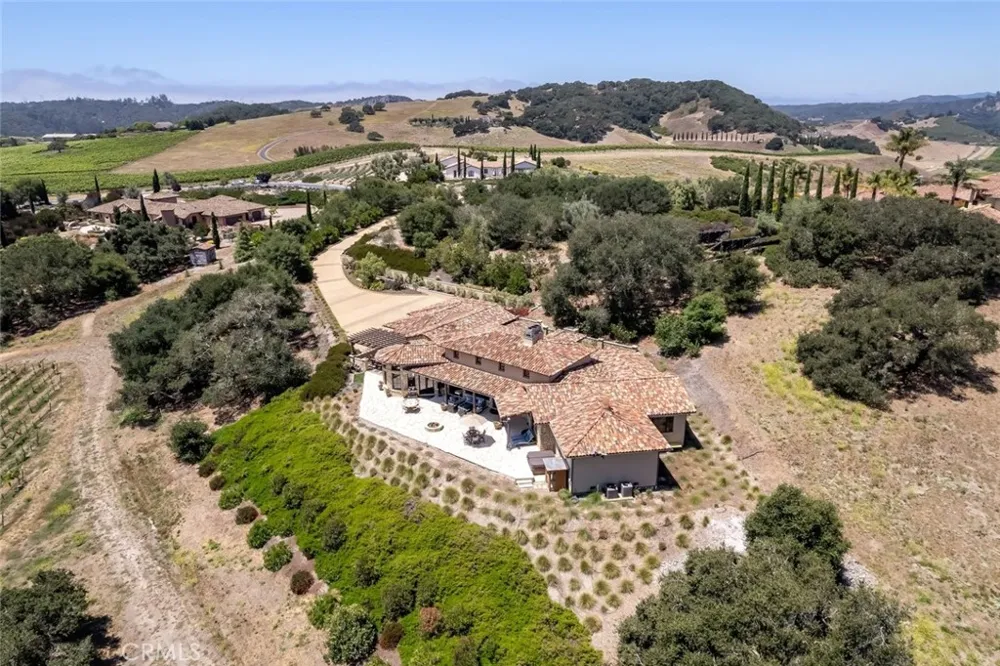 2350 Camino Edna San Luis Obispo, CA 93401