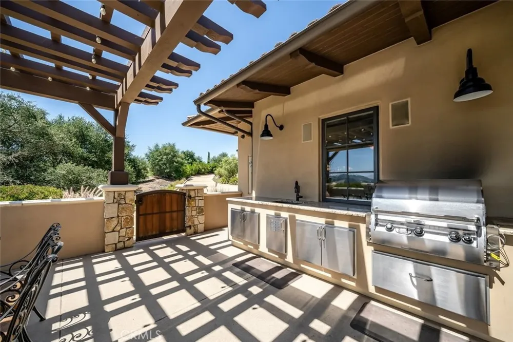 2350 Camino Edna San Luis Obispo, CA 93401