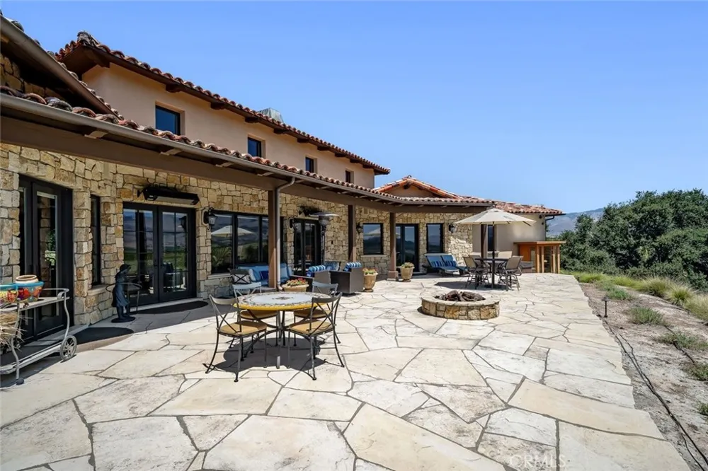 2350 Camino Edna San Luis Obispo, CA 93401