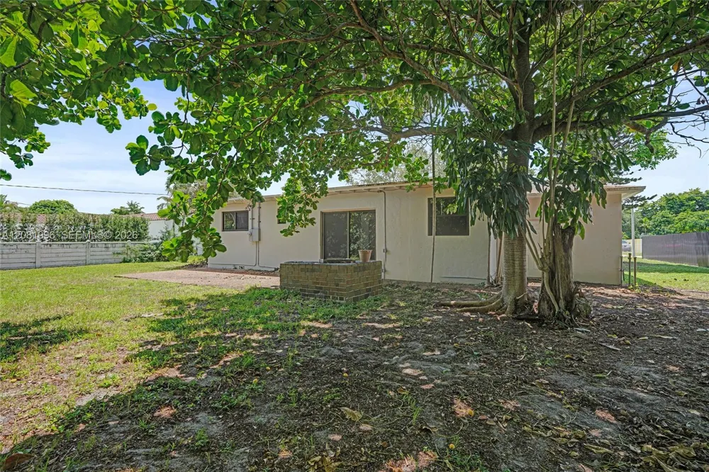 555 NW 124th St North Miami, FL 33168