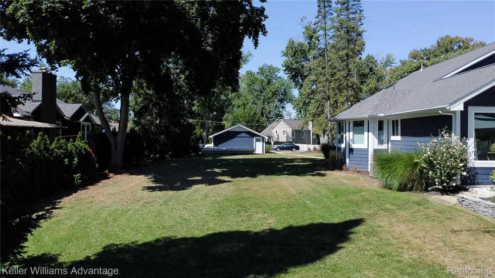 8806 Charbane Avenue White Lake Charter Township, MI 48386