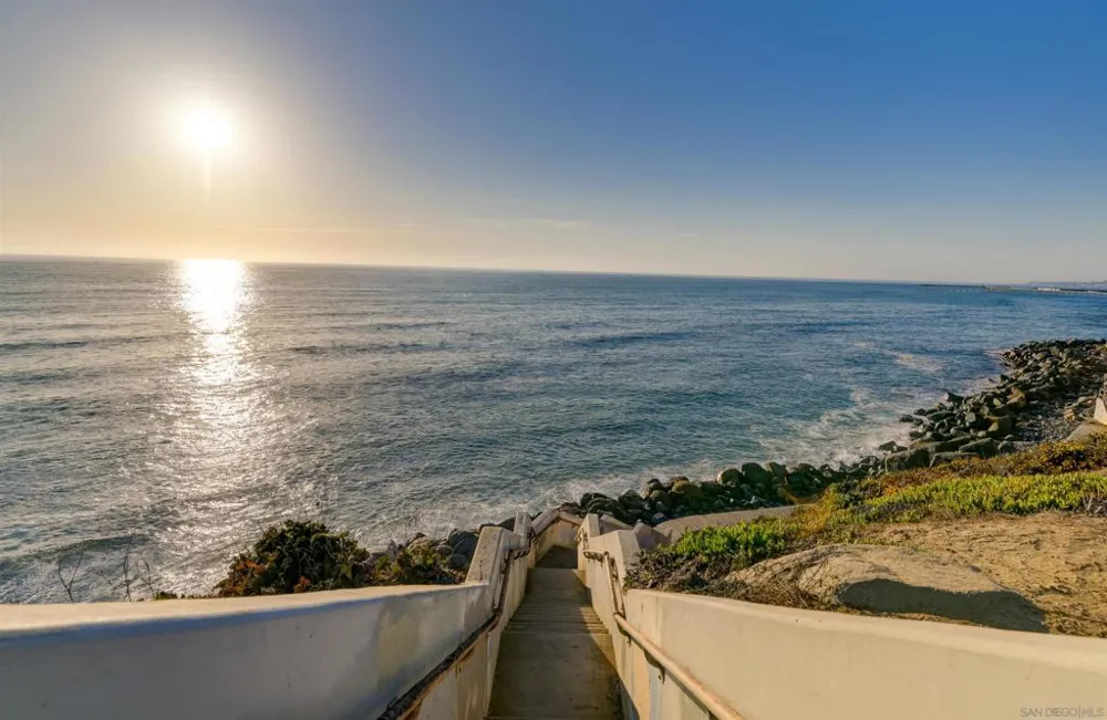 4909 Orchard Avenue #103 San Diego, CA 92107