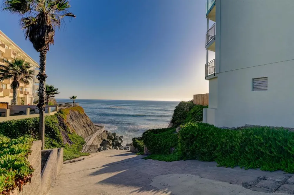 4909 Orchard Avenue #103 San Diego, CA 92107