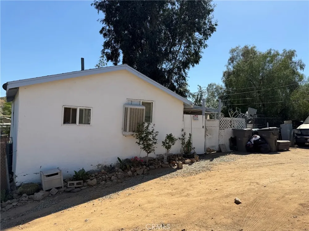23563 Lodge Drive Canyon Lake, CA 92587