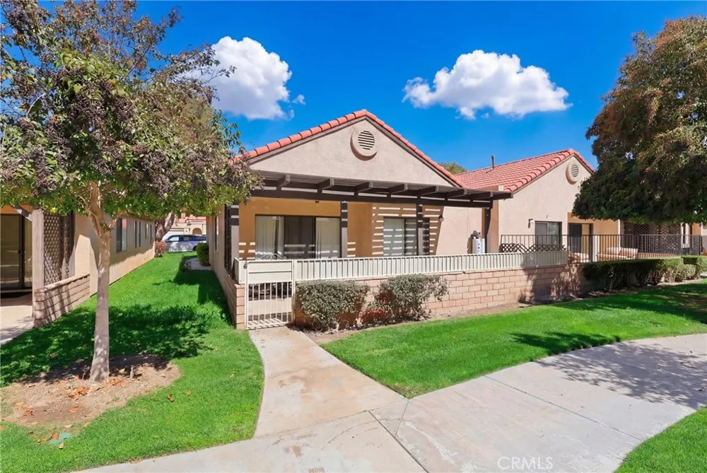 19077 Elm Apple Valley, CA 92308