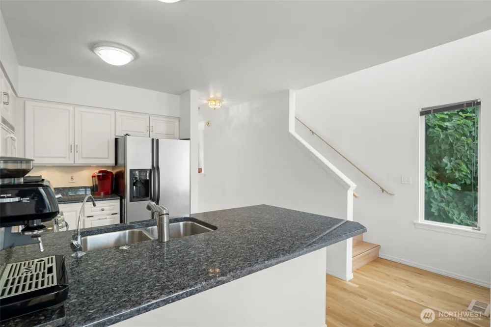 5243 40th Avenue NE Seattle, WA 98105