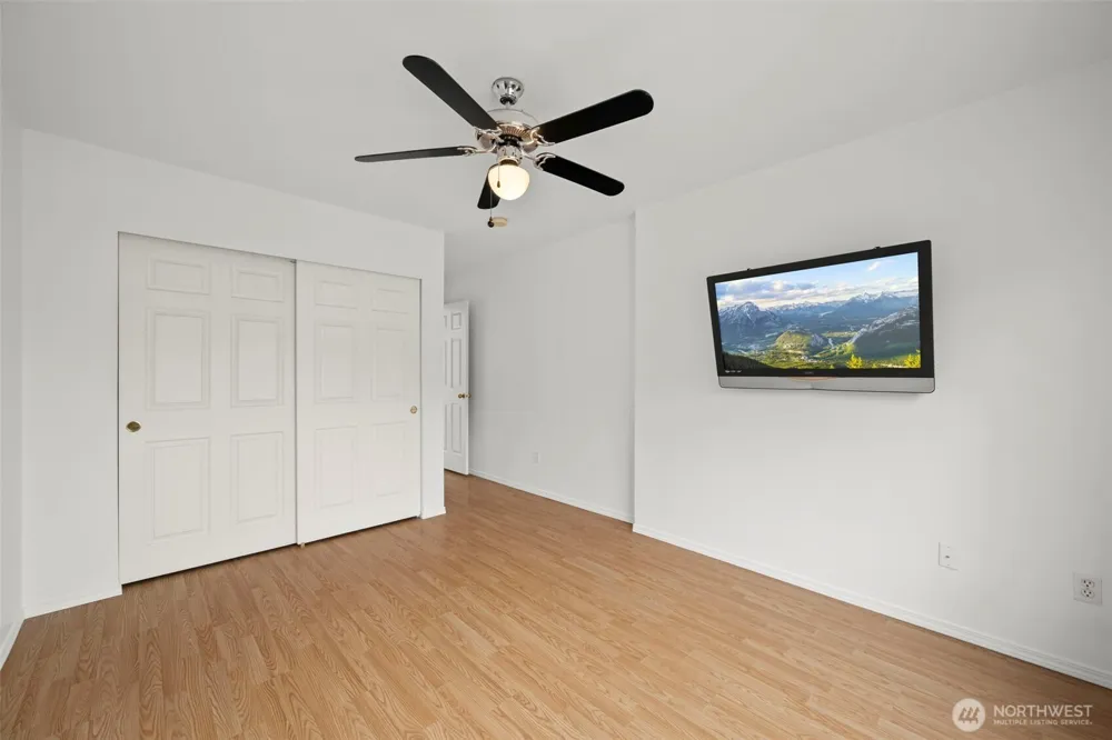 5243 40th Avenue NE Seattle, WA 98105