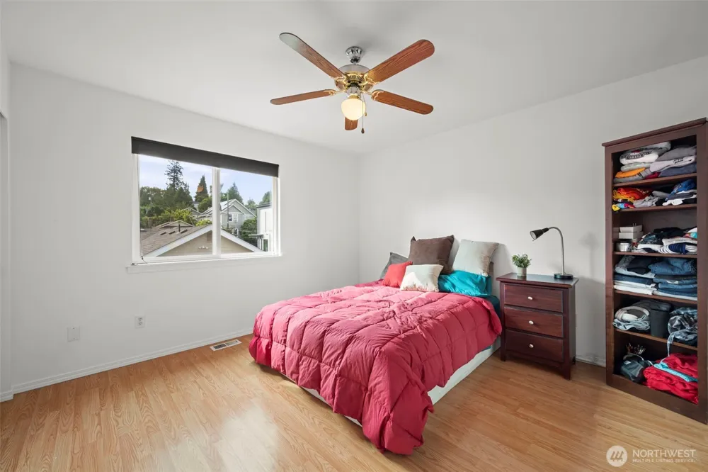 5243 40th Avenue NE Seattle, WA 98105