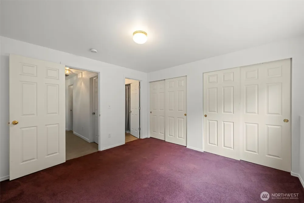 5243 40th Avenue NE Seattle, WA 98105